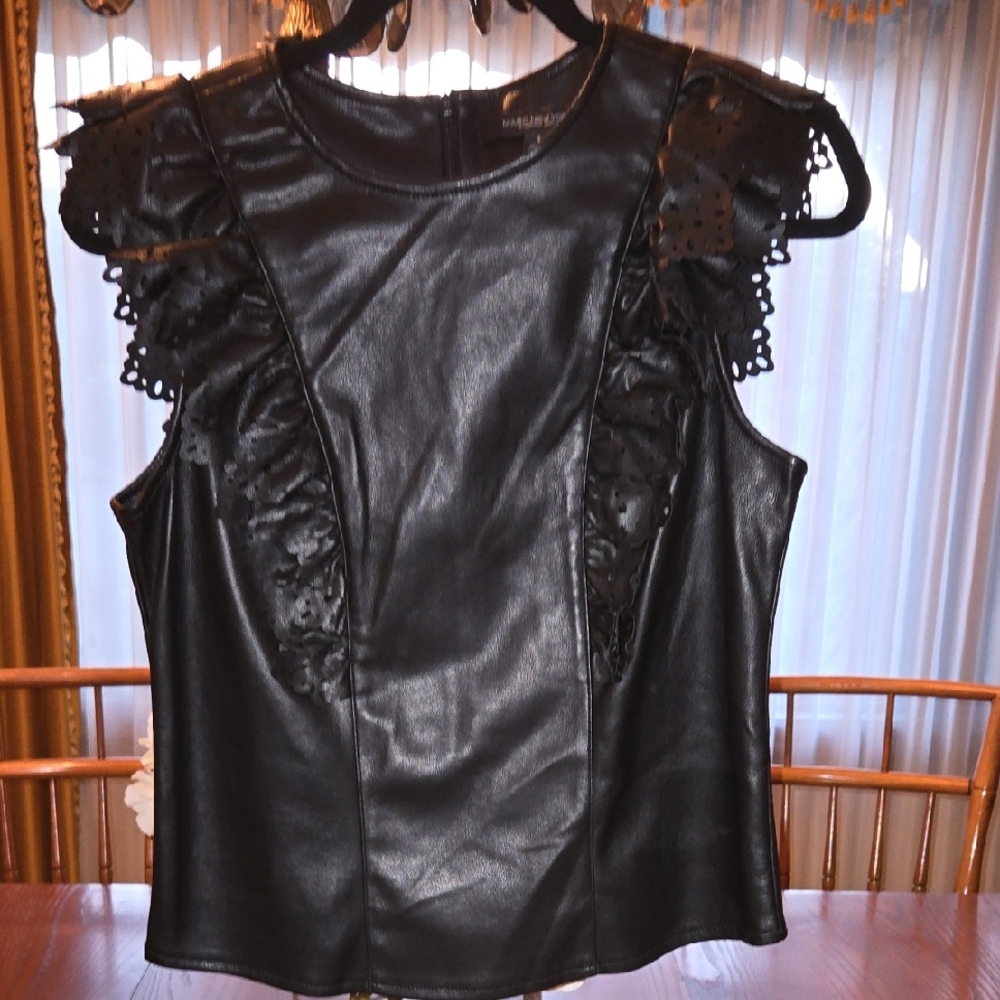 Marc New York Elegant Black Sleeveless Top